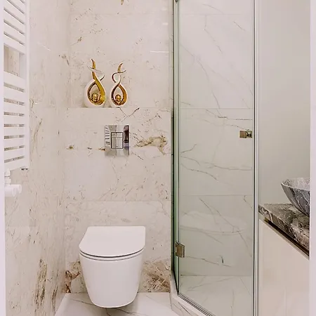Luxury Design Apartment *